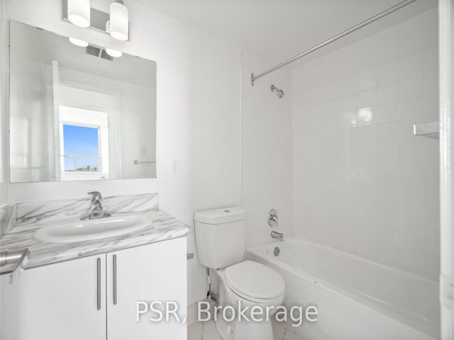 1016 - 1442 Lawrence Ave W