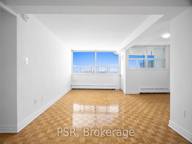 1016 - 1442 Lawrence Ave W