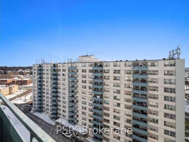 PH07 - 1442 Lawrence Ave W
