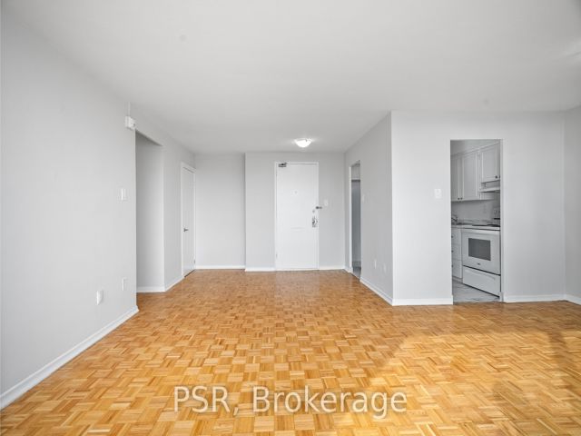 PH07 - 1442 Lawrence Ave W