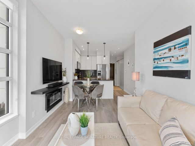 104 - 840 Queens Plate Dr
