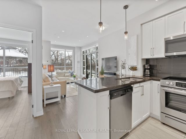 104 - 840 Queens Plate Dr