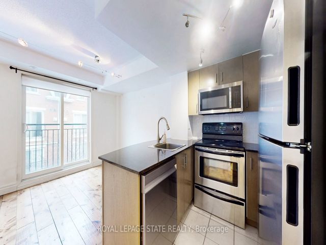 1122 - 20 Laidlaw St