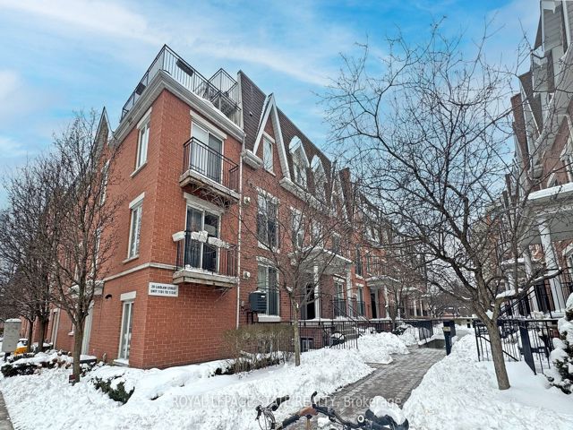 1122 - 20 Laidlaw St