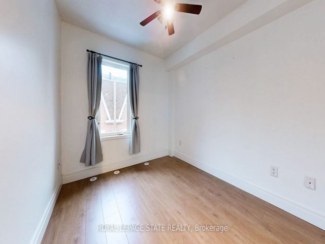 1122 - 20 Laidlaw St