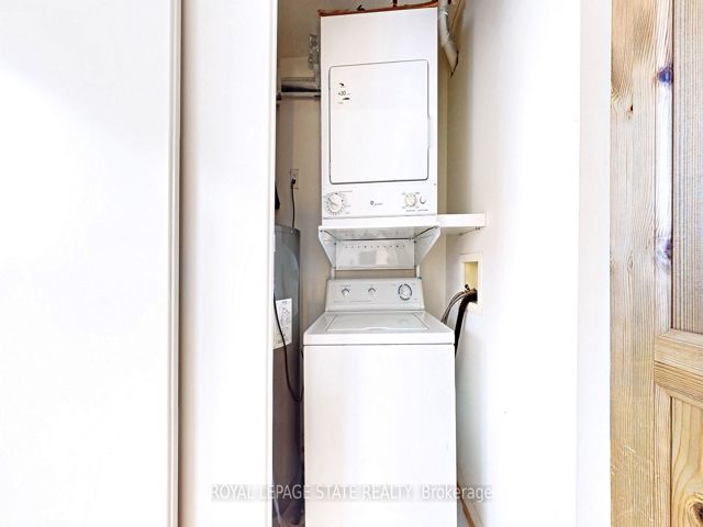 1122 - 20 Laidlaw St
