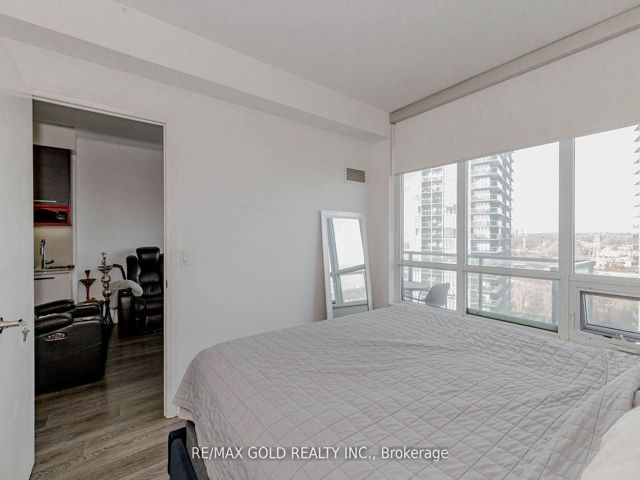 1307 - 36 Park Lawn Rd