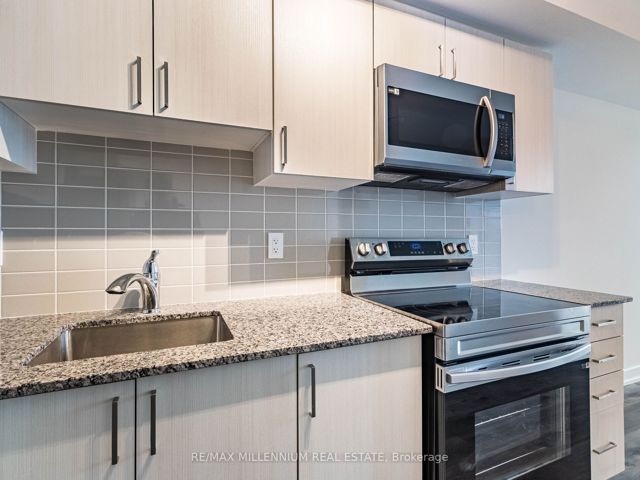 419 - 556 Marlee Ave