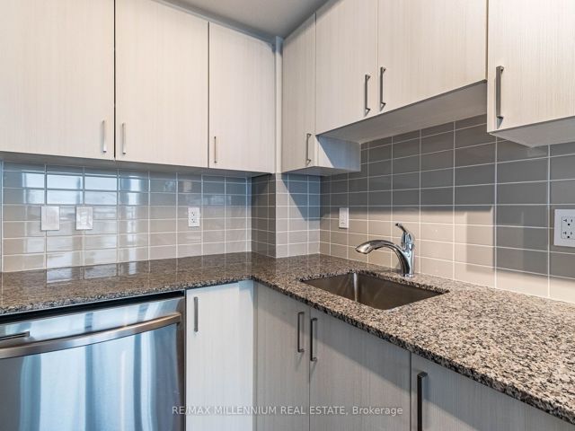 419 - 556 Marlee Ave