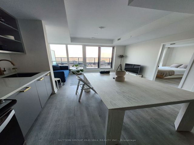 720 - 2300 St Clair Ave W