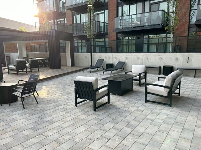 720 - 2300 St Clair Ave W