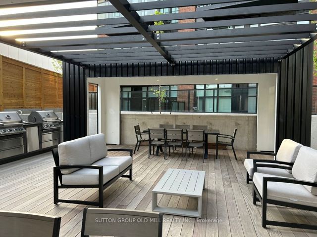 720 - 2300 St Clair Ave W