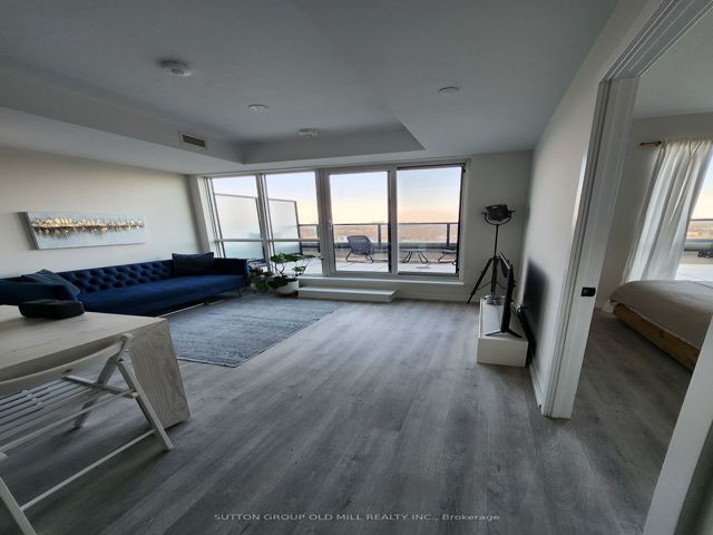 720 - 2300 St Clair Ave W