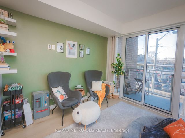 203 - 5101 Dundas St W