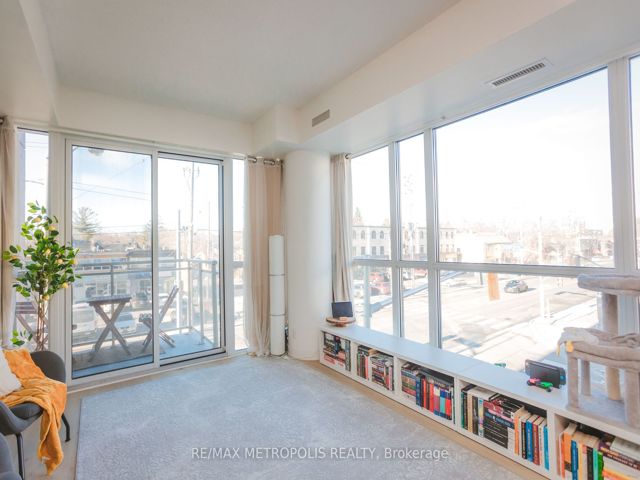 203 - 5101 Dundas St W