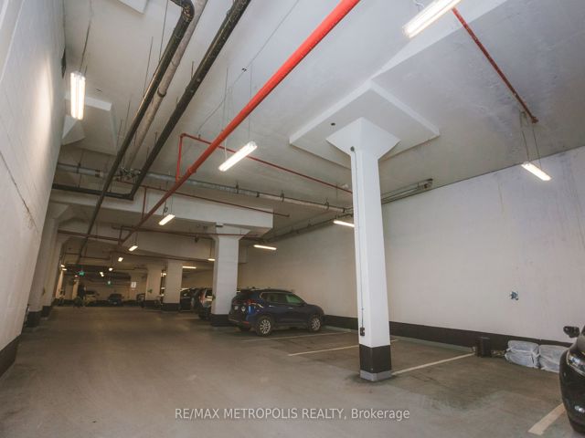 203 - 5101 Dundas St W