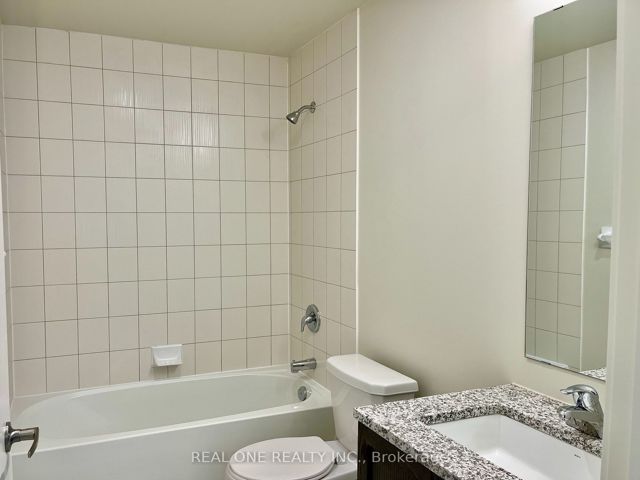 703 - 38 Annie Craig Dr