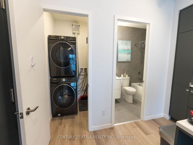 814 - 7 Smith Cres