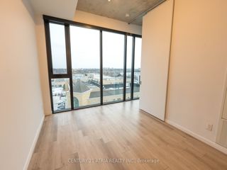 814 - 7 Smith Cres