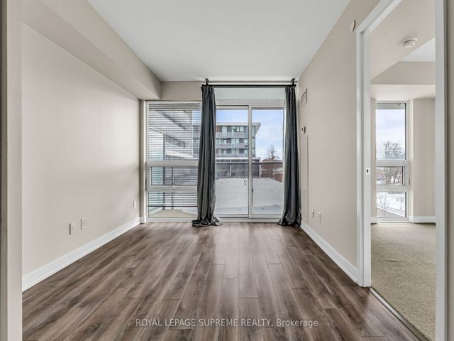 415 - 160 Flemington Rd