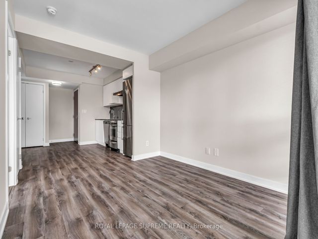 415 - 160 Flemington Rd