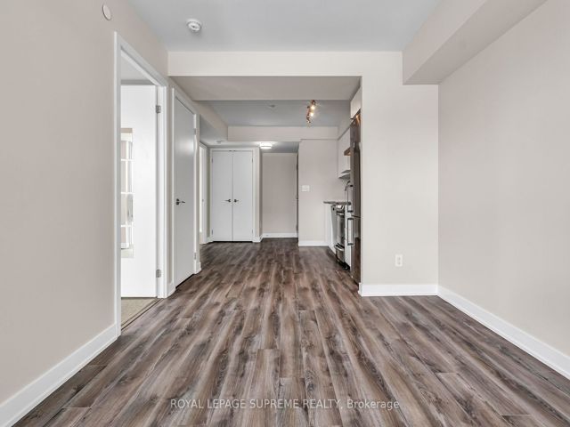 415 - 160 Flemington Rd