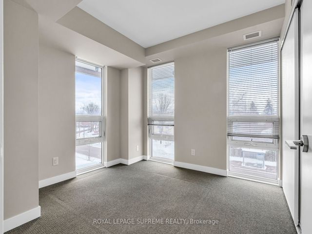 415 - 160 Flemington Rd