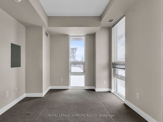 415 - 160 Flemington Rd