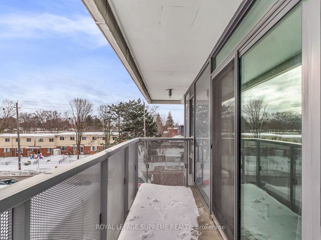 415 - 160 Flemington Rd