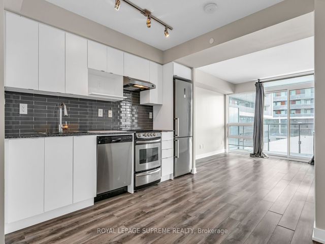 415 - 160 Flemington Rd