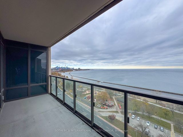 2010E - 1926 Lake Shore Blvd W