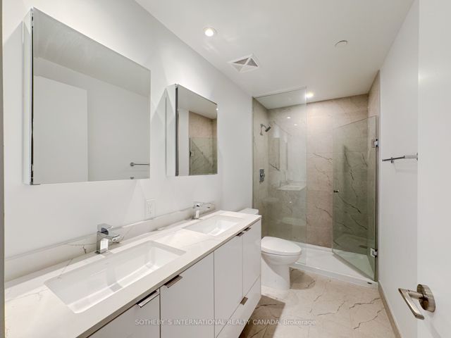 2010E - 1926 Lake Shore Blvd W