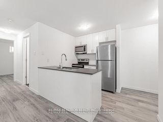 M5 - 2507 Eglinton Ave W