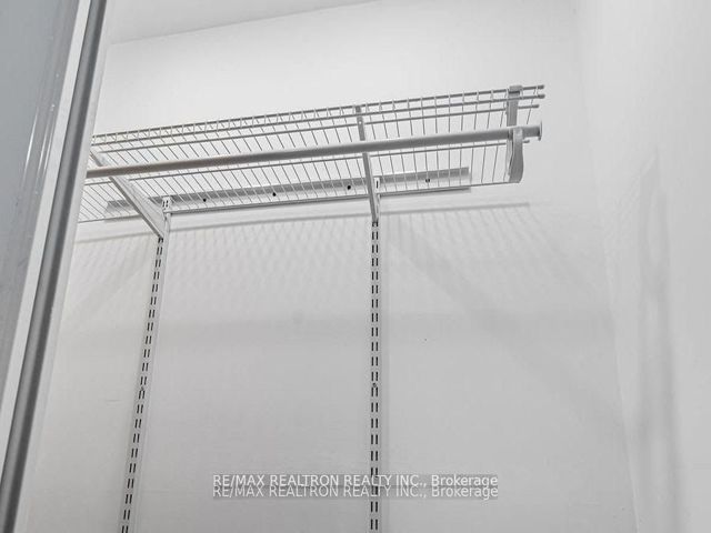 M5 - 2507 Eglinton Ave W