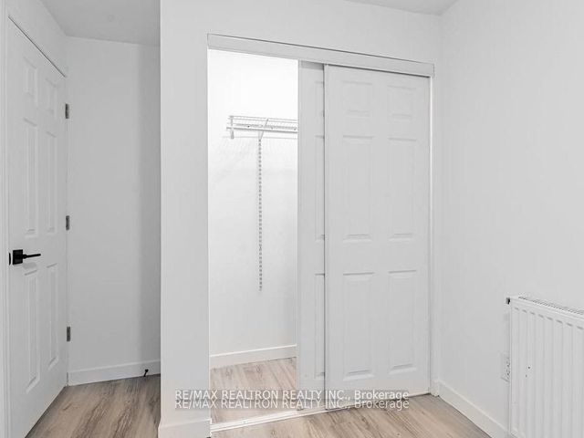M5 - 2507 Eglinton Ave W
