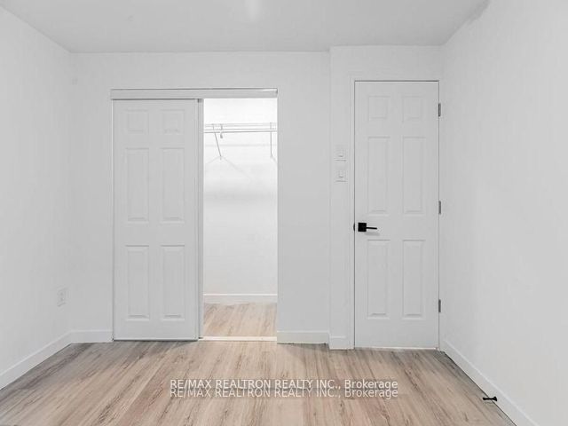 M5 - 2507 Eglinton Ave W