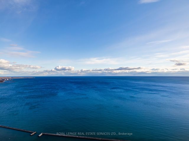 PH 05 - 1926 Lake Shore Blvd W