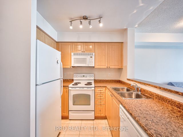 1509 - 7 Michael Power Pl