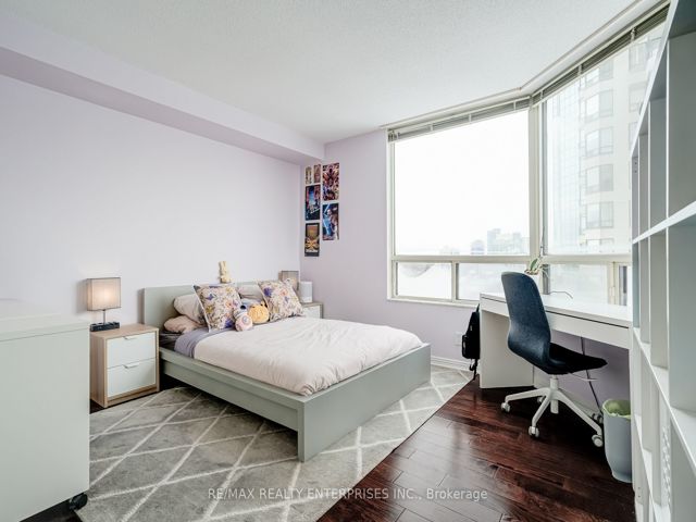 803 - 1 Aberfoyle Cres