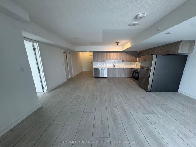621 - 556 Marlee Ave
