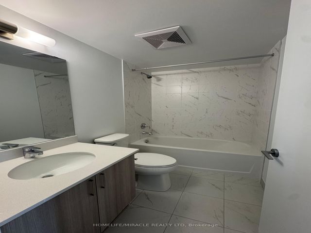 621 - 556 Marlee Ave