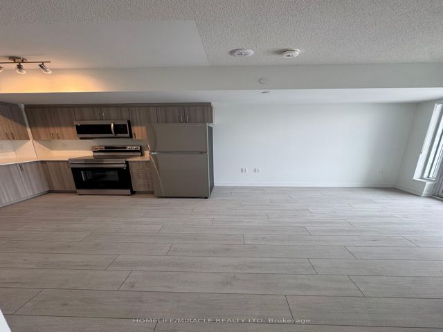 621 - 556 Marlee Ave