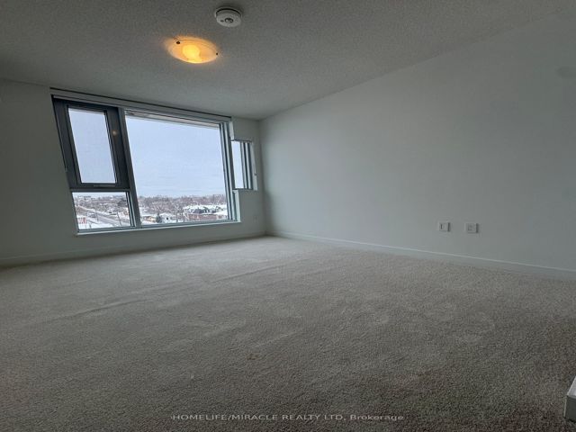 621 - 556 Marlee Ave