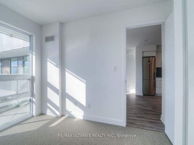 517 - 160 Flemington Rd
