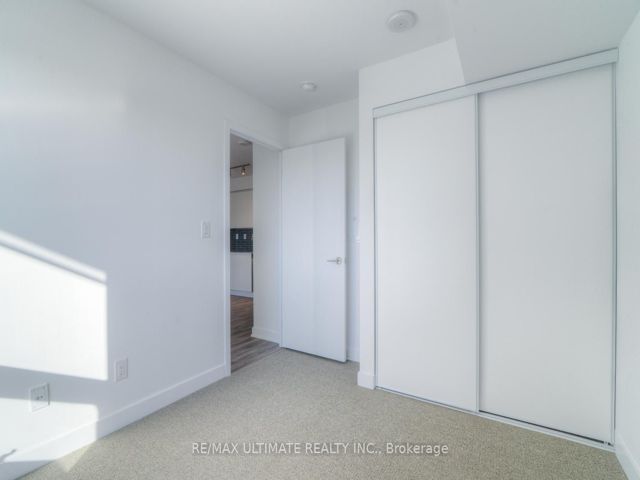 517 - 160 Flemington Rd
