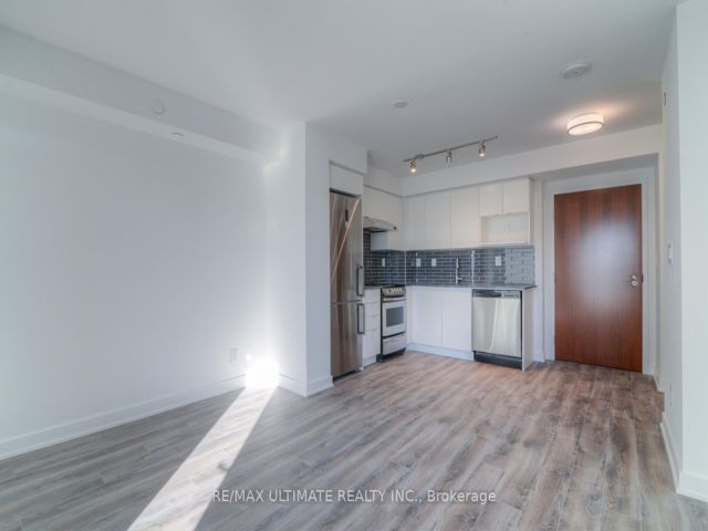 517 - 160 Flemington Rd