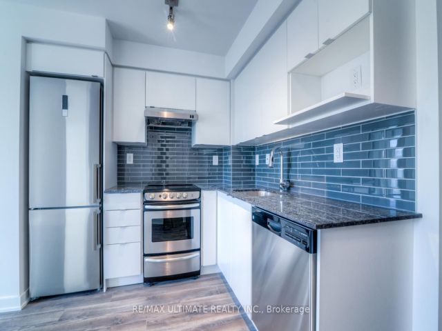 517 - 160 Flemington Rd