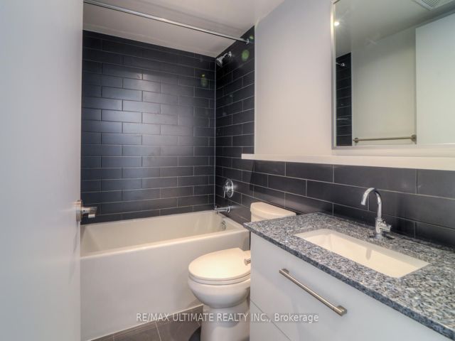 517 - 160 Flemington Rd
