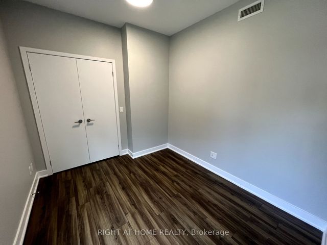 203 - 25 Ritchie Ave