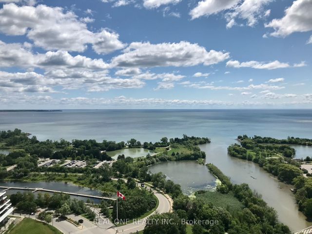 809 - 2220 Lakeshore Blvd
